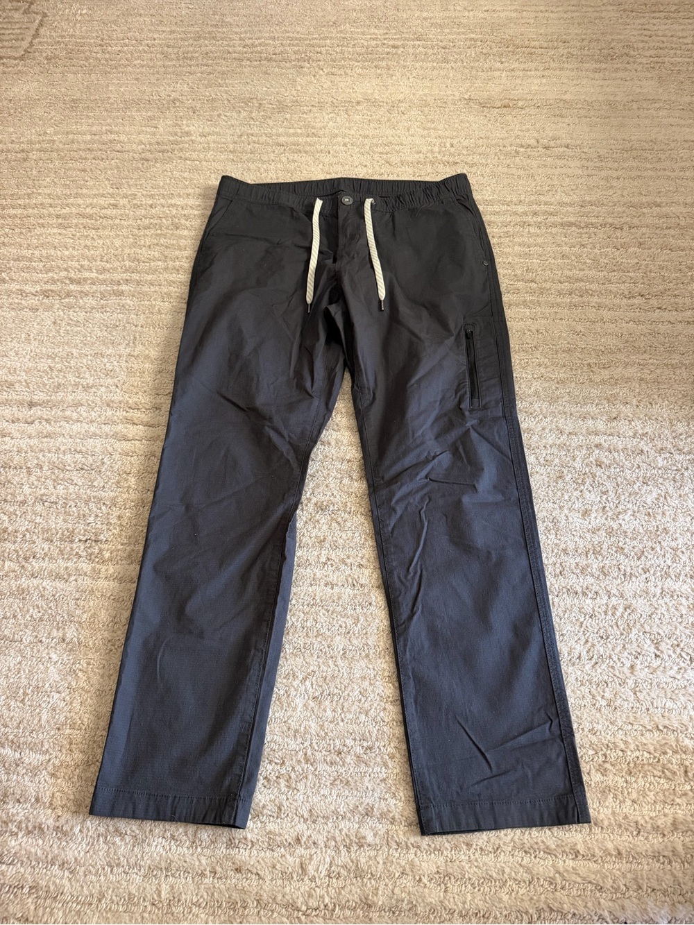 Vuori women’s charcoal grey ripstop pants size XL